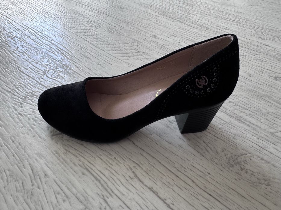 Продам туфли женские