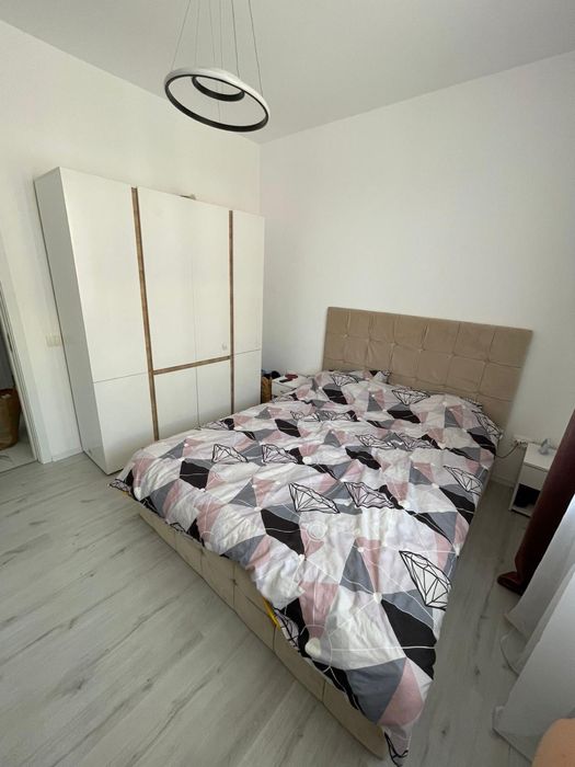 Inchiriez studio ( 2 cam)