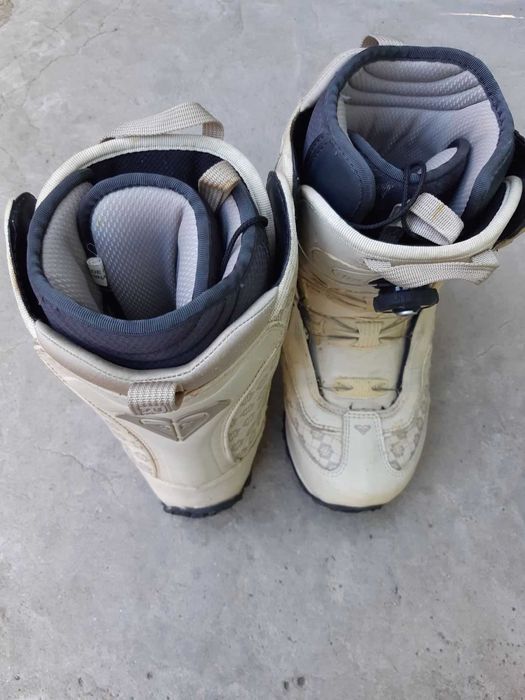 Boots snowboard Boa Roxy marime 39