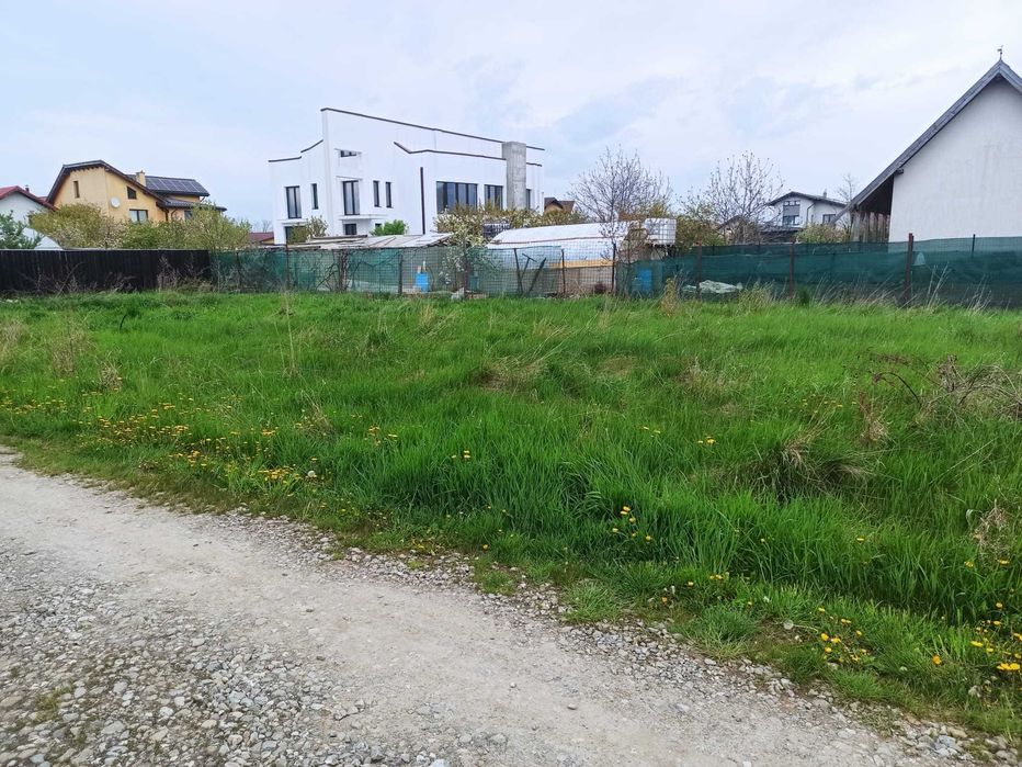 Teren intravilan Harman, 543 mp, zona foarte buna, vecinatati construite