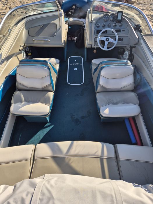 Продам катер Maxum