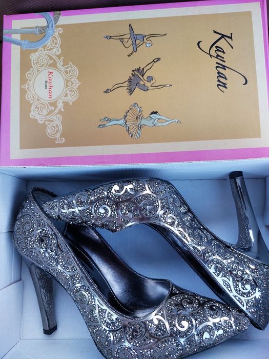 Pantofi eleganți