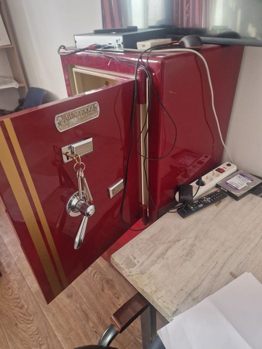 Продам турецкий сейф