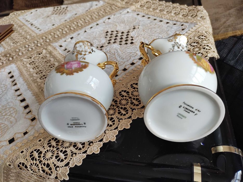 Комплект  винтидж 2бр Лимож вази, френски порцелан.