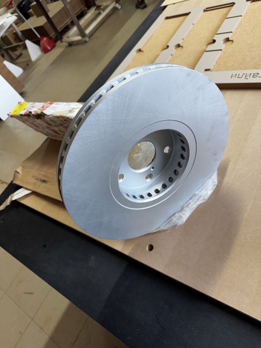 Спирачен диск 2бр. IS250/350 GS350/460