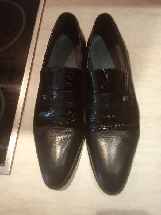 Мъжки елегантни обувки GiАnni 44 номер