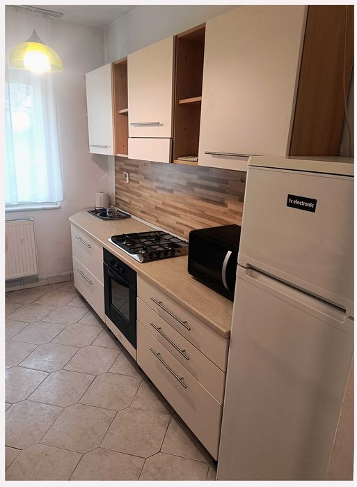 Ap zona Magheru  3 cam decomandate  la parter - Oradea