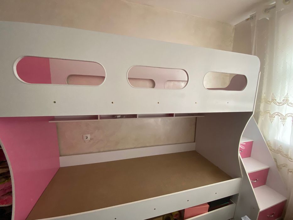 Кровать двухъярусная