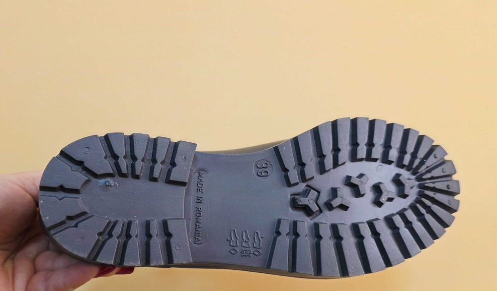 нови гумени боти HUGO