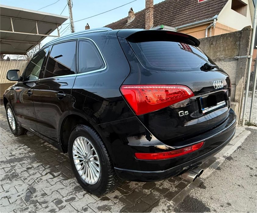 Audi Q5  Audi Q5
