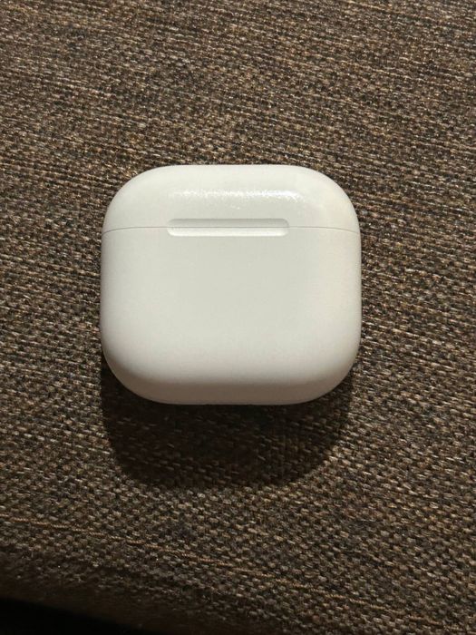 Airpods 4  в отличном сост
