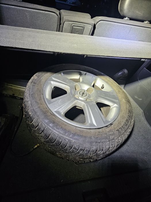 Джанти Опел R15 със зимни гуми