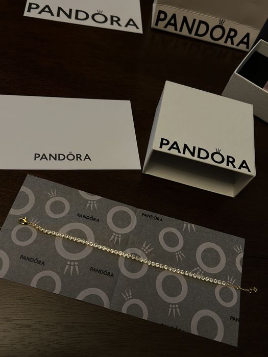 Bratara Pandora cu pietricele pentru dama