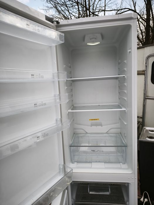 Combina frigorifica Arctic