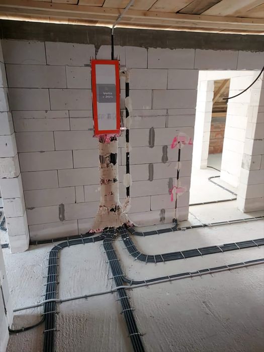 Electrician [ Electricitate la nivelul urmator ]