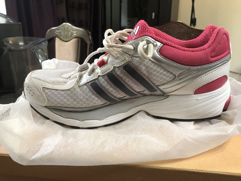 Кроссовки Adidas (оригинал) size 40