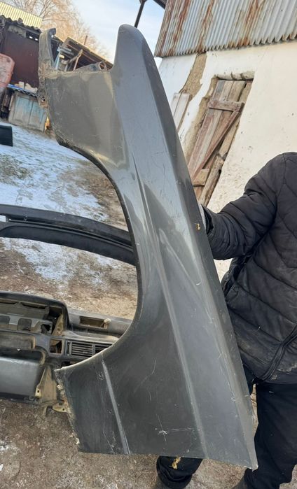 Запчасти на Мерседес 190