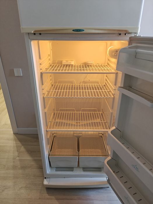 Продам холодильник