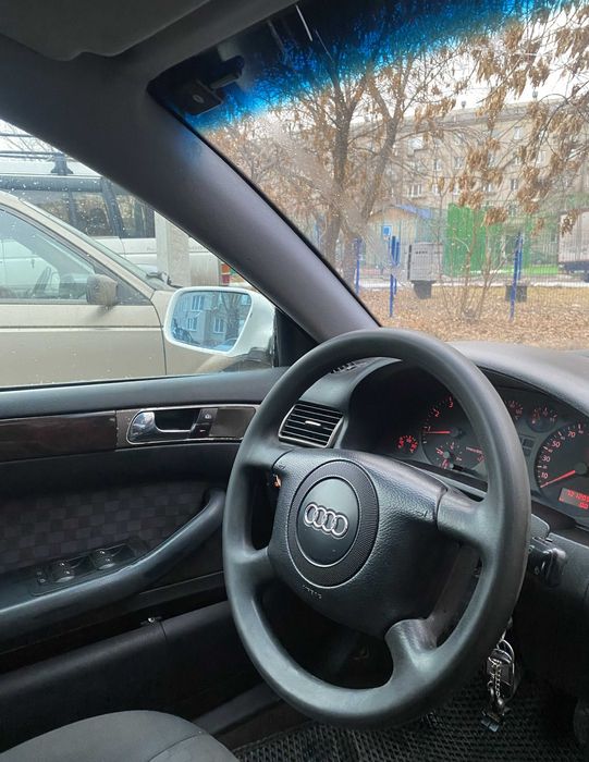 Продам AUDI A6 Механика