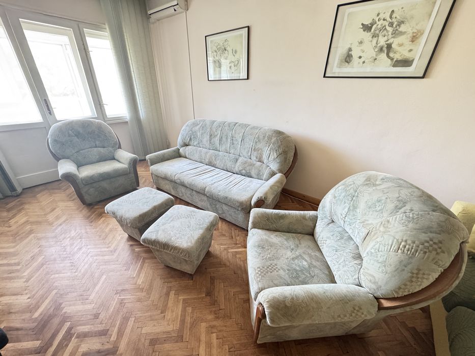 Диван с кресла, запазени