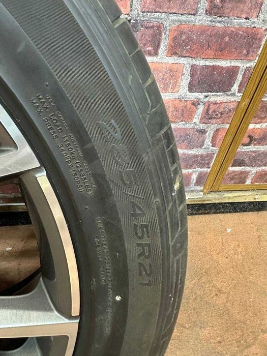 Janta AUDI Q7 Q8 j10 285 45 R21 Hankook