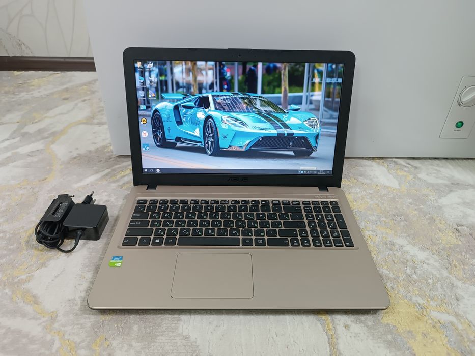 Ноутбук ASUS VivoBook Windows 10.