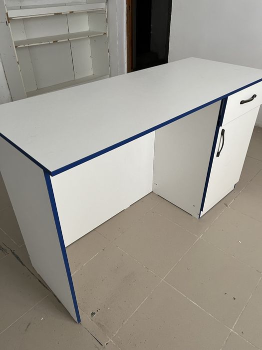 Полки для магазина