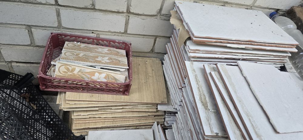 Срочно продам кафель б.у