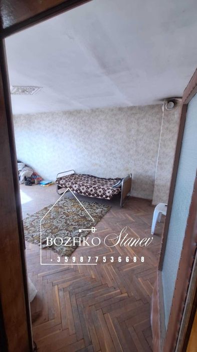 Продава се Тристаен апартамент в Долни чифлик - 72 кв.м за 646 €/кв.м - Снимка #1