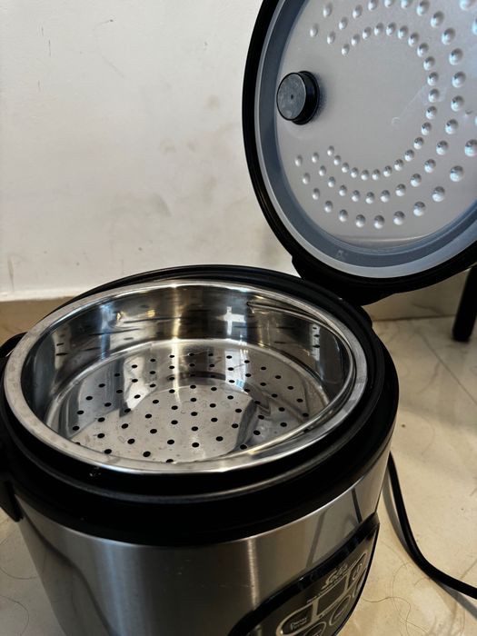 Oală electrică pentru orez