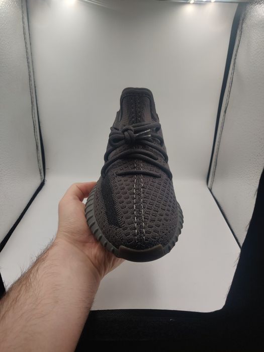 Yeezy 350 V2 Cinder, 39 1/3