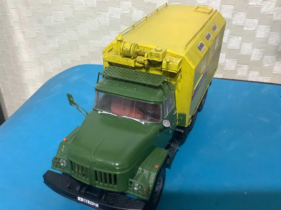 ЗиЛ-131 ICM кунг 1/35