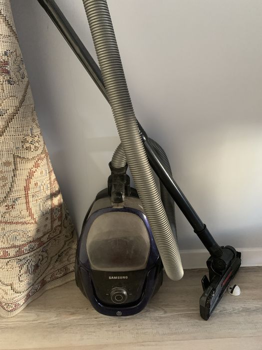 Продам пылесос по символической цене