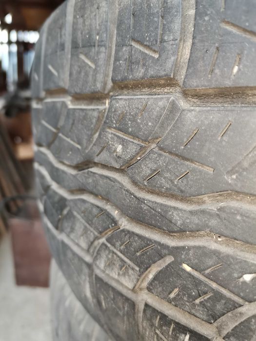 Гуми за джип всесезонни