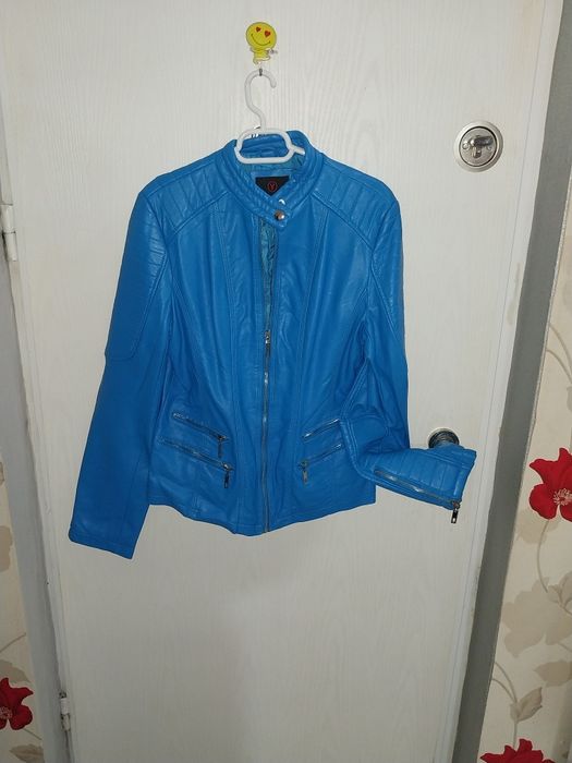 Geaca piele albastra