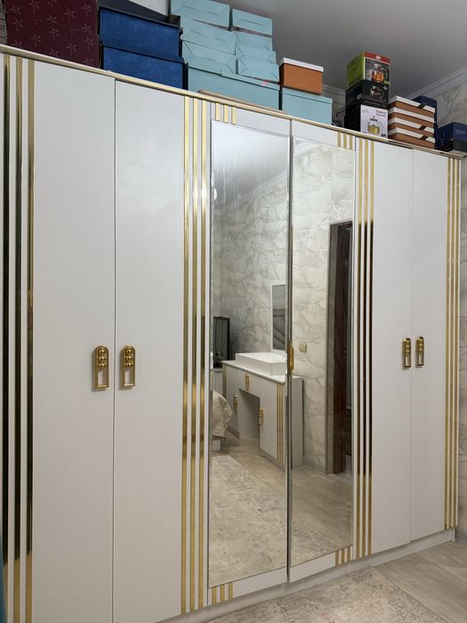 Спальный гарнитур