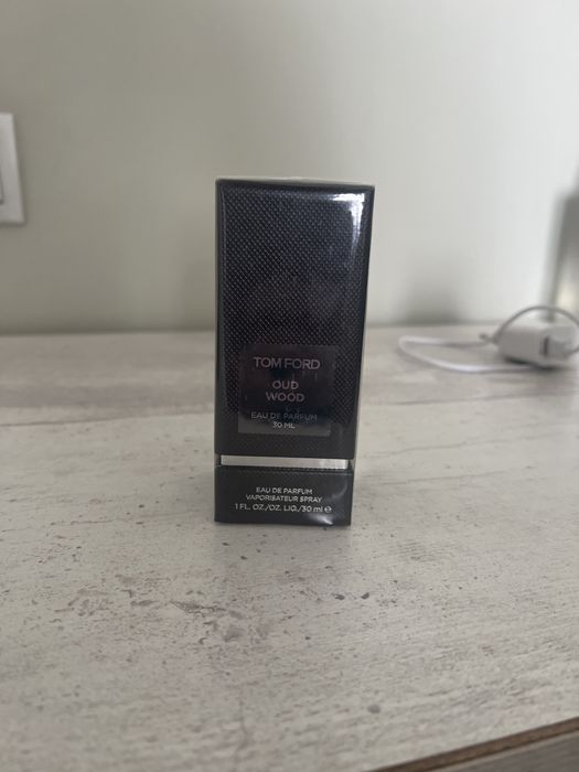 Парфюм tom ford oud wood