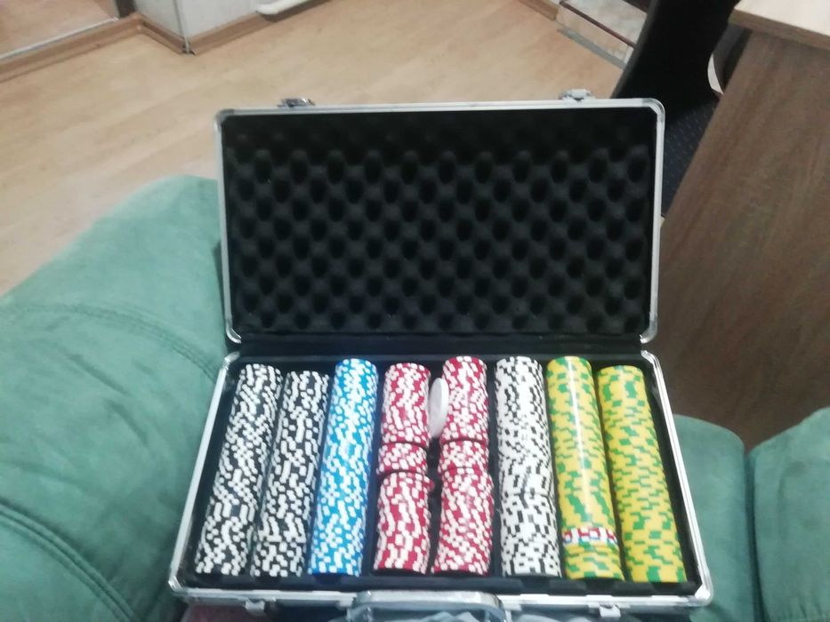 Фишки для покера полностью