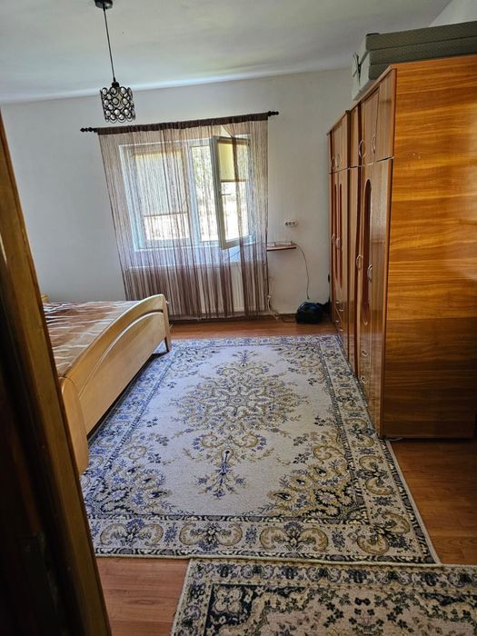 Casa de vanzare individuala .