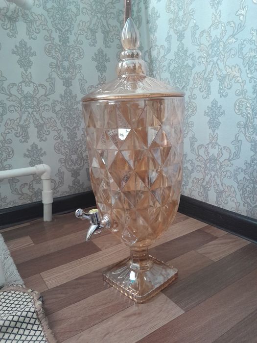 Продам лимонадницу.