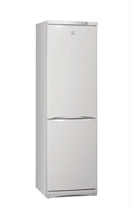 Холодильник Indesit белый