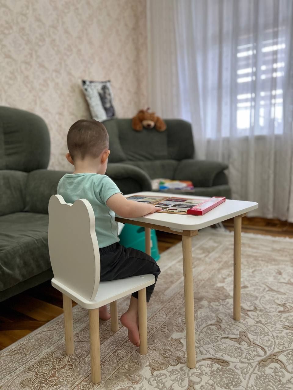 Детская мебель - стол и стул