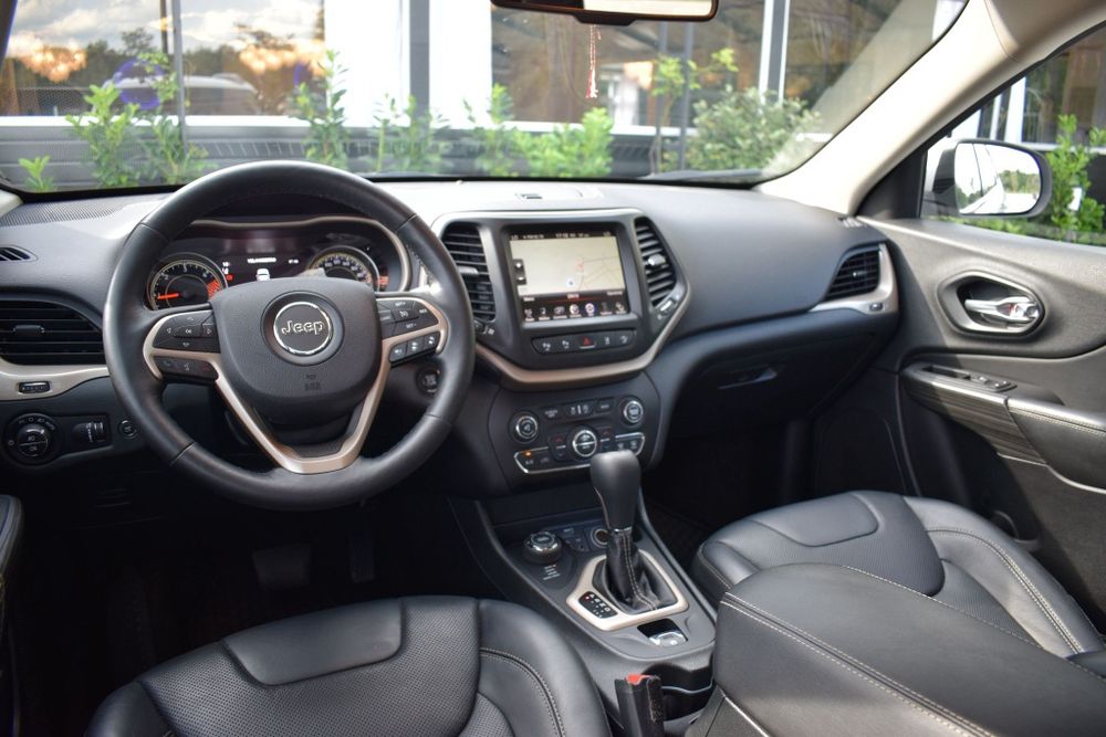 Jeep cherokee limited 2.2 cutie automată