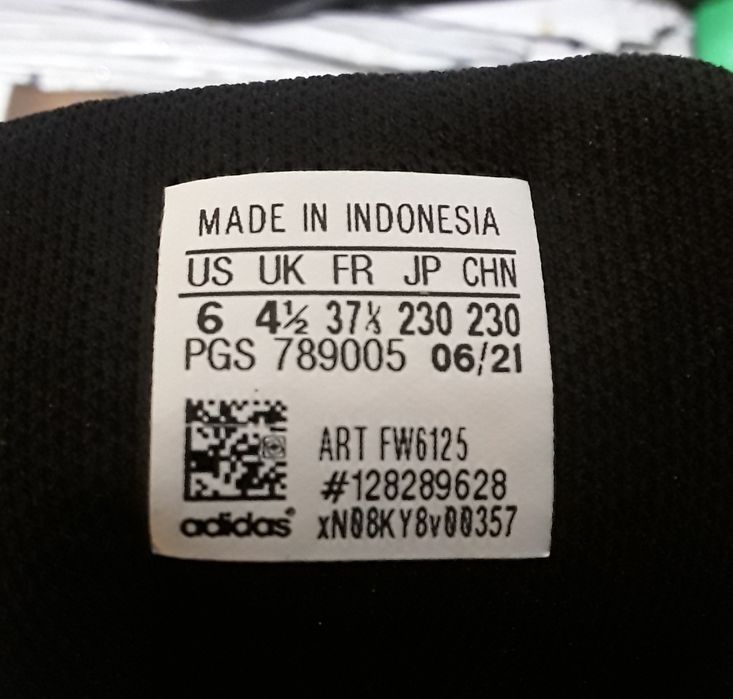 Pantofi sport ADIDAS GALAXY 5NEGRI NOI cu eticheta INDONEZIA- 150 Lei