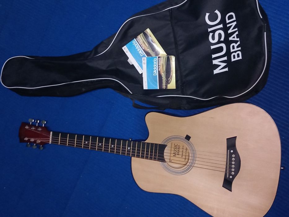 Gitara akustik Indoneziyada ishlab chiqarilgan