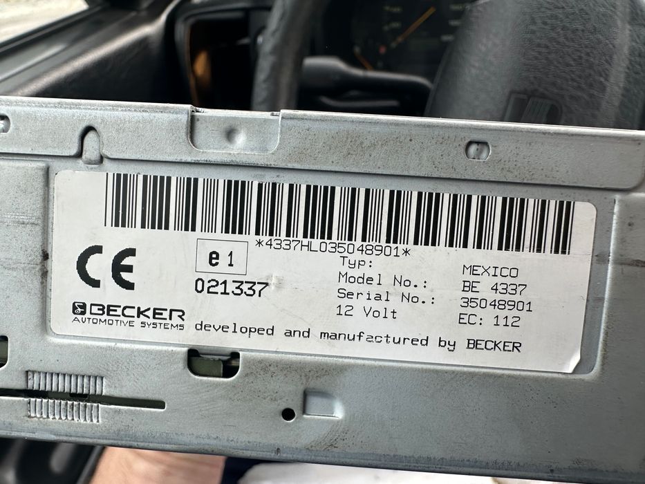 Оригинално радио Продавам аудио плеър Becker MEXICO BE 4337 работещо с код