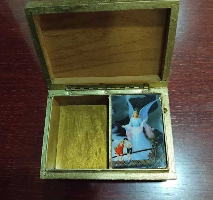 Cutie muzicală pentru bijuterii, suveniruri, cadou. Music box