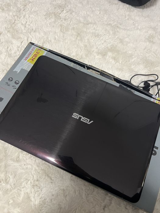 Laptop Asus X556U