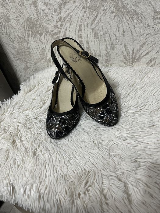 Pantofi de ocazie