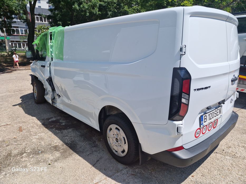 FORD Transit Custom 2025 — imagine 4